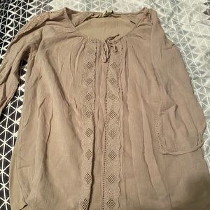 Brownish/Greyish shirt